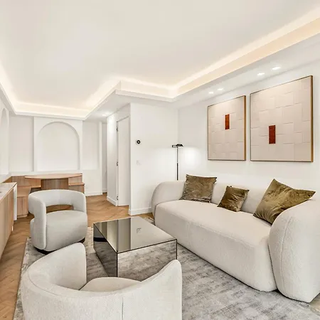 Ref 2067 - Fully Renovated Near The Croisette For Rent Apartamento Cannes