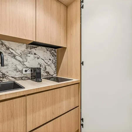 Ref 2067 - Fully Renovated Near The Croisette For Rent *
