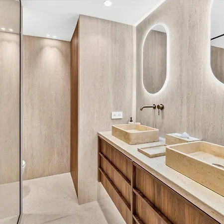 Ref 2067 - Fully Renovated Near The Croisette For Rent Cannes